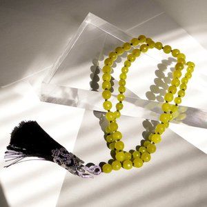 Hand knotted diamond cut agate stone with tassel pendant necklance